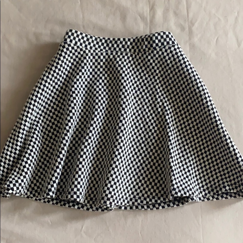 Black and white checkered skater skirt